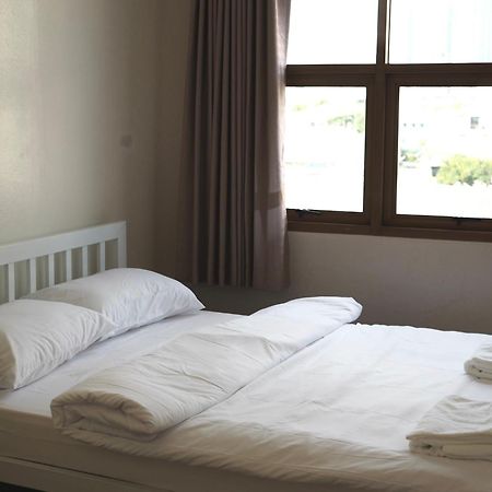 Krung Tone Hostel Bangkok Eksteriør bilde