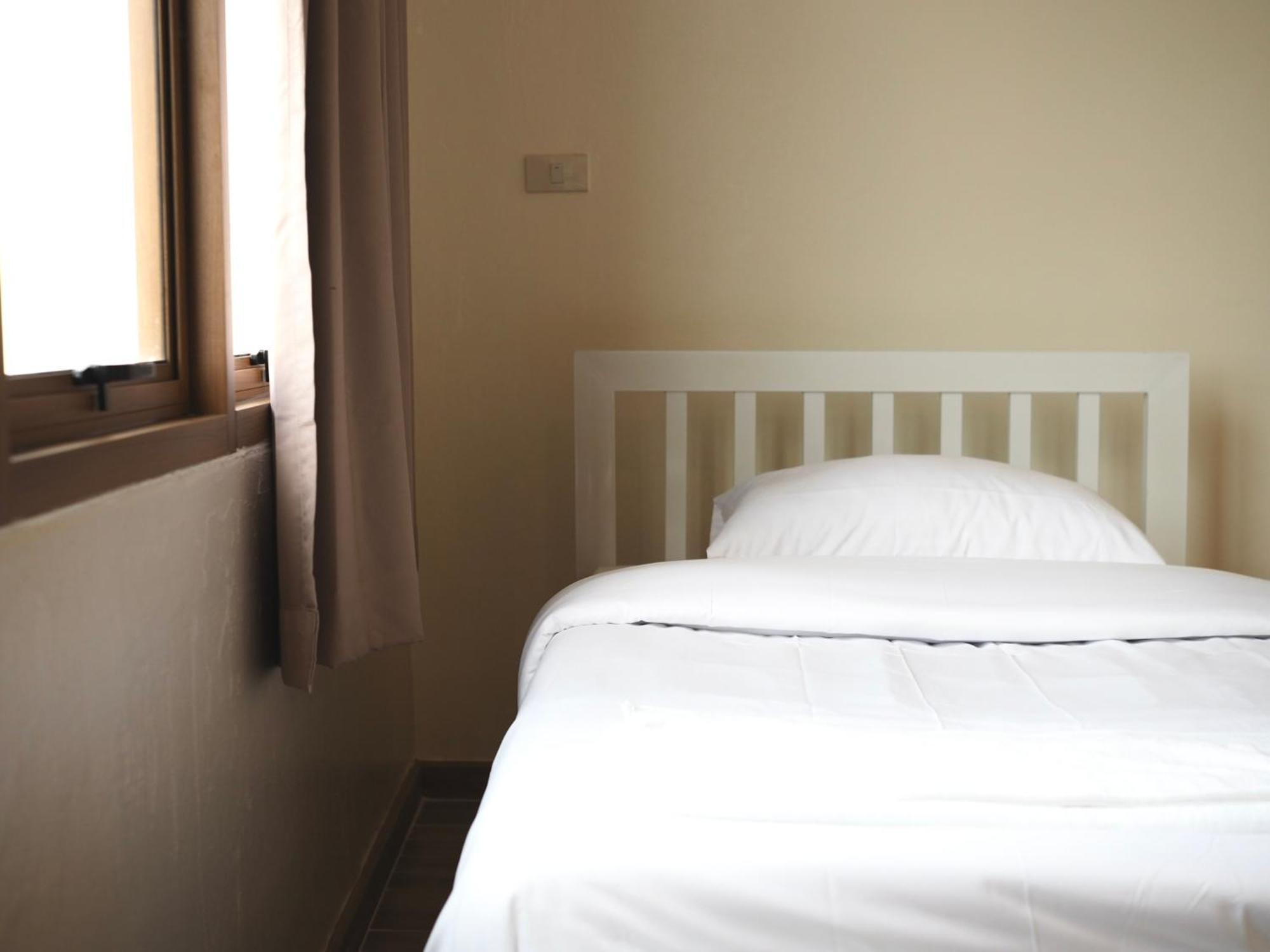 Krung Tone Hostel Bangkok Eksteriør bilde