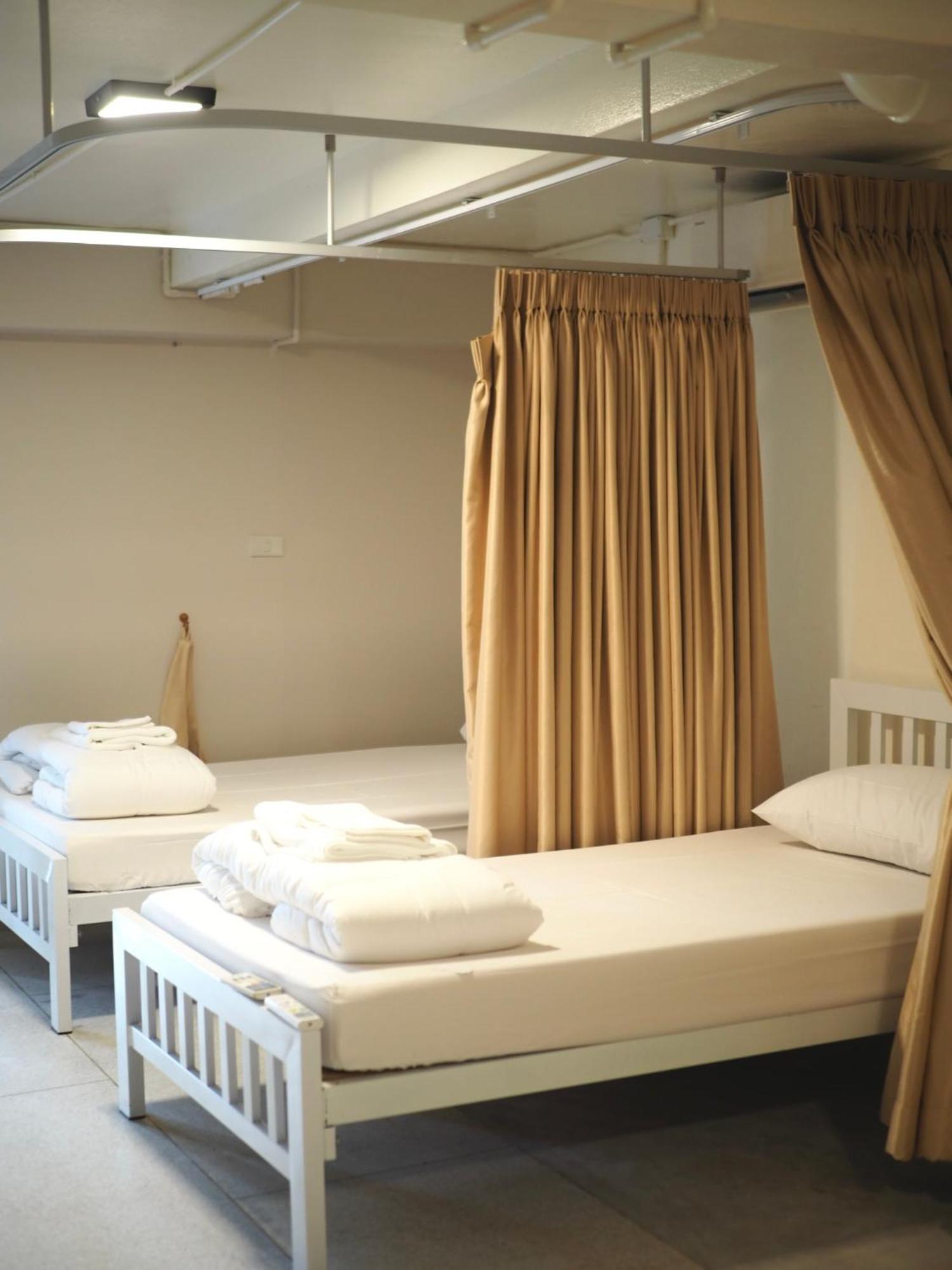 Krung Tone Hostel Bangkok Eksteriør bilde