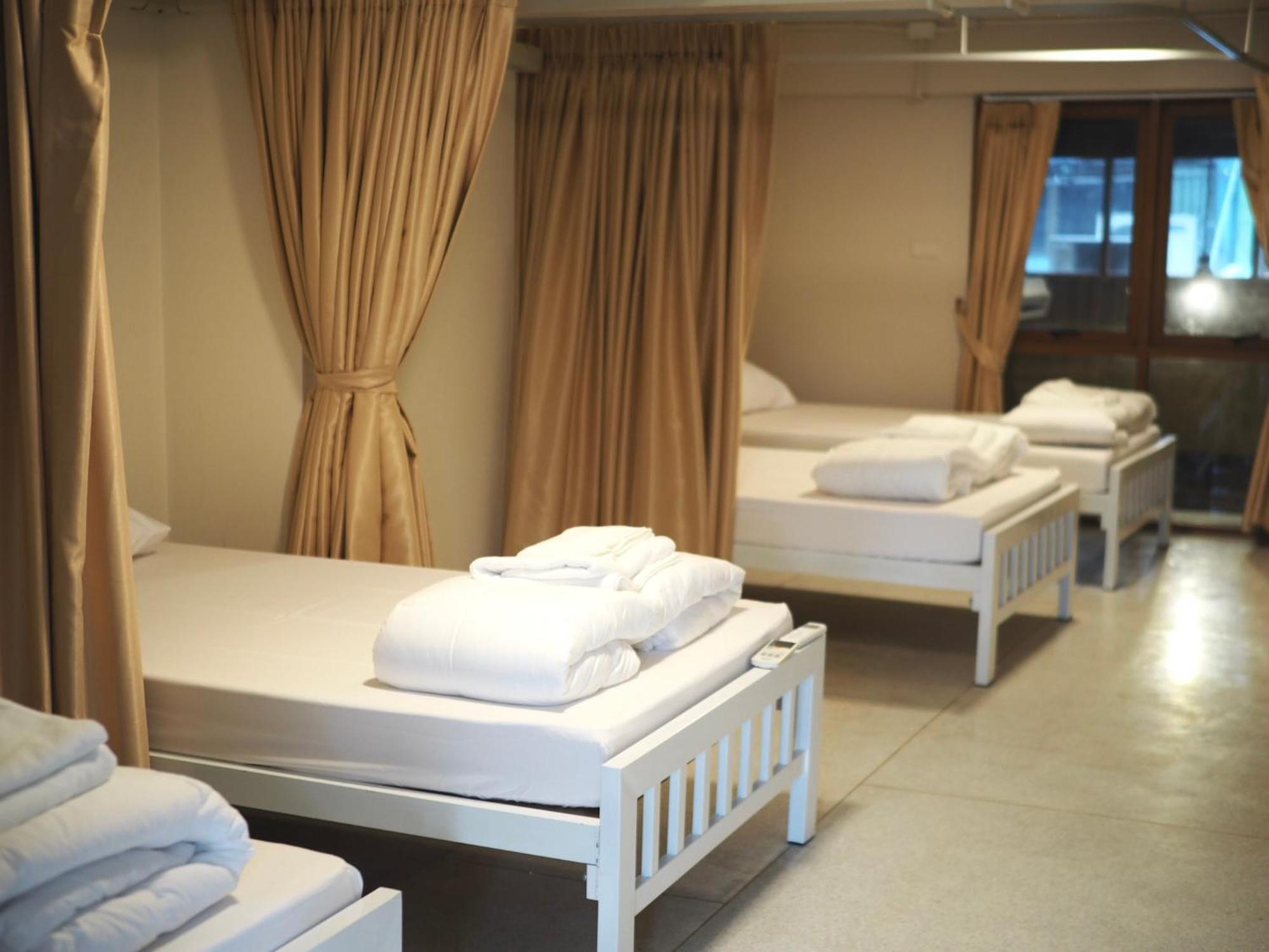 Krung Tone Hostel Bangkok Eksteriør bilde